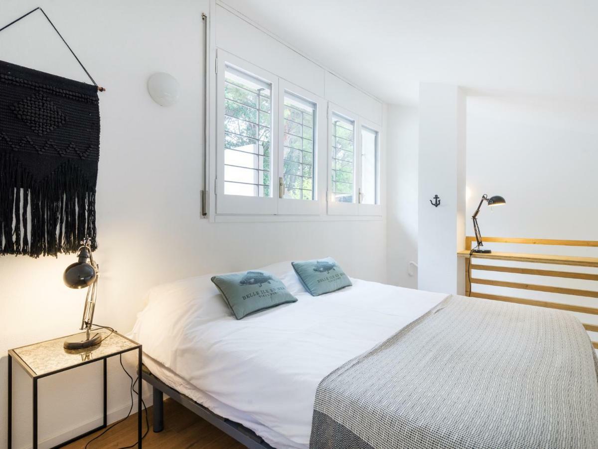 La Vie En Rouge Sa Riera Duplex, Private Parking Apartment เบกูร์ ภายนอก รูปภาพ