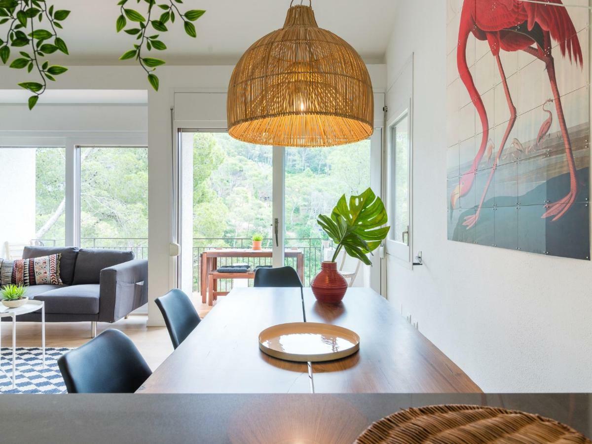 La Vie En Rouge Sa Riera Duplex, Private Parking Apartment เบกูร์ ภายนอก รูปภาพ